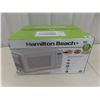 Image 1 : New Hamilton Beach Microwave 700 Watts