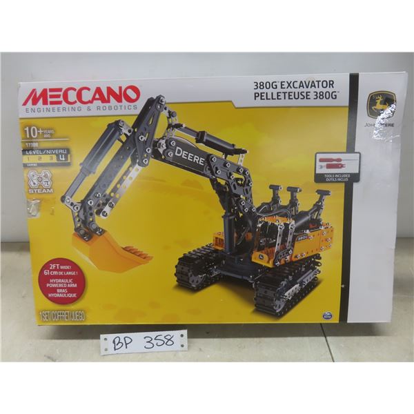 John Deere Excavator - Meccano