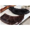 Image 2 : 2 Vintage Ladies Hats, 4 Fur Collars + 