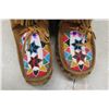 Image 3 : Beaded Mucklucks Sole Measures 11" 