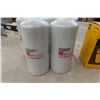 Image 3 : 6 FleetGaurd Fuel Filters #FF5207, 1 Cat Fuel Filter #IR0751