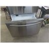 Image 9 : Samsung French Door Stainless Fridge with Ice + Water Dispenser 70"x32"x36"