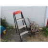 Image 1 : Ladder + Hose Reel