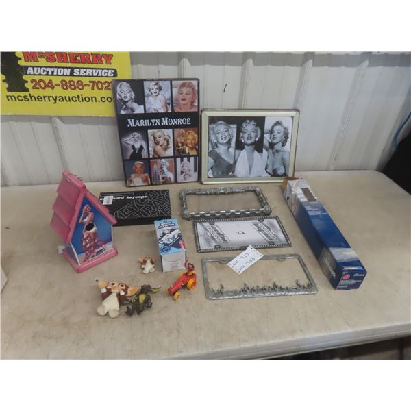 Marilyn Munroe Tin Picture Sign, License 