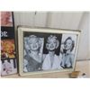 Image 2 : Marilyn Munroe Tin Picture Sign, License 