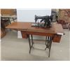 Image 1 : Singer Electric Sewing Machine with Cabinet