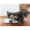 Image 2 : Singer Electric Sewing Machine with Cabinet