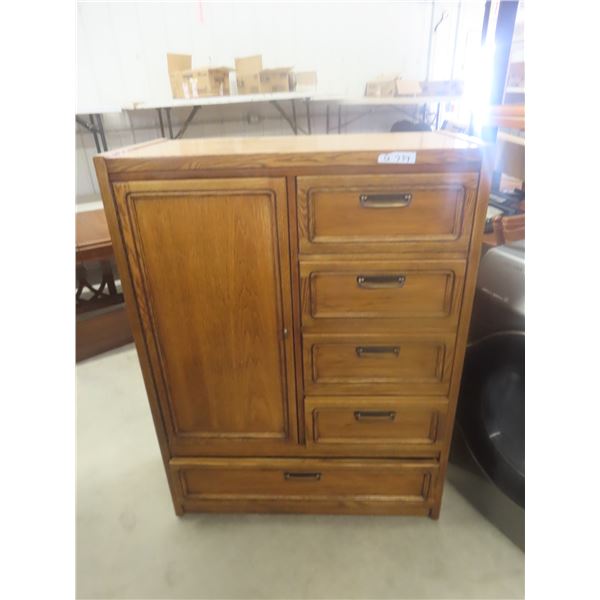 Oak Dresser 52"x20"x39"