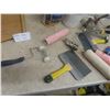 Image 3 : Paint Roller with Scrapers + Flooring Adhesive 