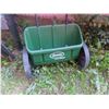 Image 2 : Scott's 1000 Lawn Fertilizer Broadcaster +