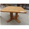 Image 2 : 2 Oak Stands 1 ) 22"x30"x30"