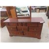 Image 2 : Vilas Maple Dresser 31"x56"18" Plus Mirror 25"x41"