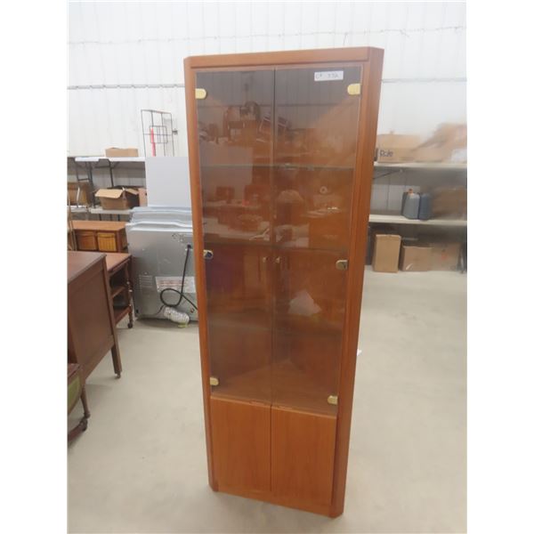 Corner Curio -78" up to 26" up to 15"
