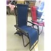 Image 2 : 2 Folding Zero Gravity Chairs 