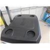 Image 4 : Coleman Rolling Picnic Cooler