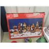 Image 3 : Christmas Items, Porcelain Nutcracker Set, 