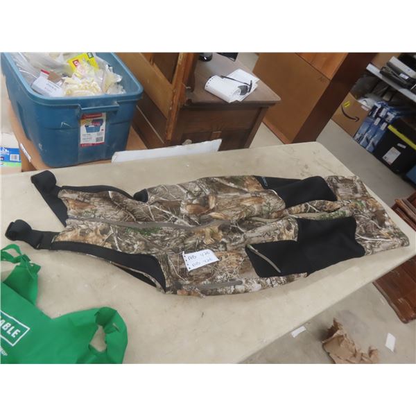 DSG Brand Women's Camo Snow Suit Size Large New Condition