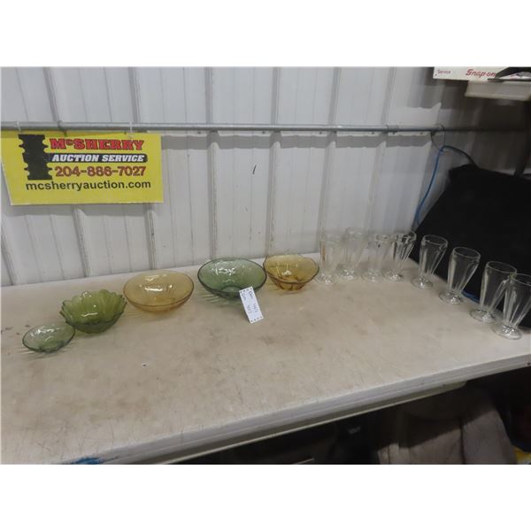 8 Soda Shop Glasses + Bowls - Vintage 