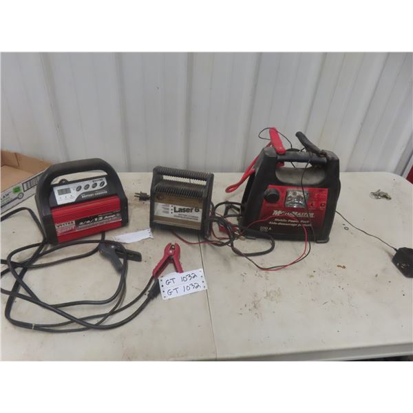 2 Battery Chargeeer + Power Pack 