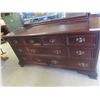 Image 2 : Dresser 31"x62"x20"+ Mirror 36"x52"