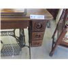 Image 3 : Singer Treedle Sewing Machine 