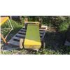 Image 1 : Stand Up Buffer 40'' High 