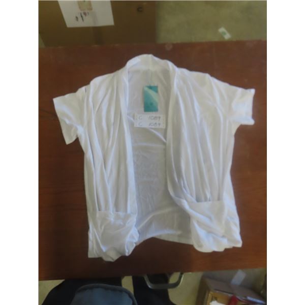 Short Sleeve XL Womens New or Store Return 