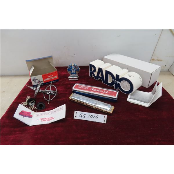 Suzuki Harmonica, CFAM Promo Radio, Vintage