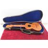 Image 8 : Vintage Ukalele With Hard Case 