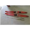 Image 1 : 2 Fishing Rods + 2 Caprice Western Wood Water Skis