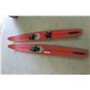 Image 2 : 2 Fishing Rods + 2 Caprice Western Wood Water Skis