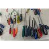 Image 8 : Screwdrivers, Pliers + 