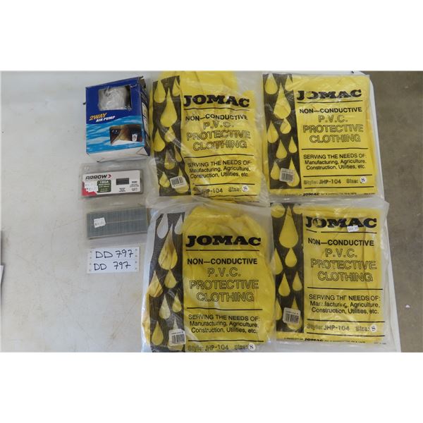 4 Sets of PVC Protective Clothing Sale Size