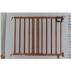 Image 1 : Summer Infant Deluxe Stairway Simple to Install Baby Gate