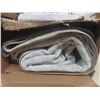 Image 2 : 6ft x9ft Area Rug - New or Store Return
