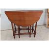 Image 7 : Gate Leg Table 29x30x12 Extends to 40''