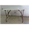 Image 1 : Fold Up Wood Top Banquet Table 29x48x24