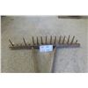 Image 2 : Primitive Wood Rake