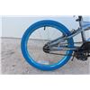 Image 2 : Huffy BMX Bike
