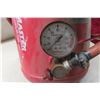 Image 2 : Motomaster Air Tank with Gauge
