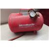 Image 4 : Motomaster Air Tank with Gauge