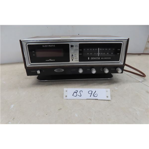 Vintage Zenith Clock Radio