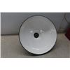 Image 2 : 16'' Yard Light 