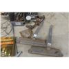 Image 9 : Cabinet Knobs and Pulls, Screen Door Hardware, Shingle Nails, Dead Bolt, Door Closures and More