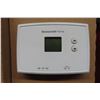 Image 2 : Honeywell Thermostat New or Store Return