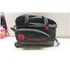 Image 5 : (2) 10-Pin Bowling Balls with Rolling Case 