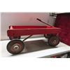 Image 6 : Red Wood Wagon