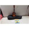 Image 1 : Levy's Ukulele and Soft Case