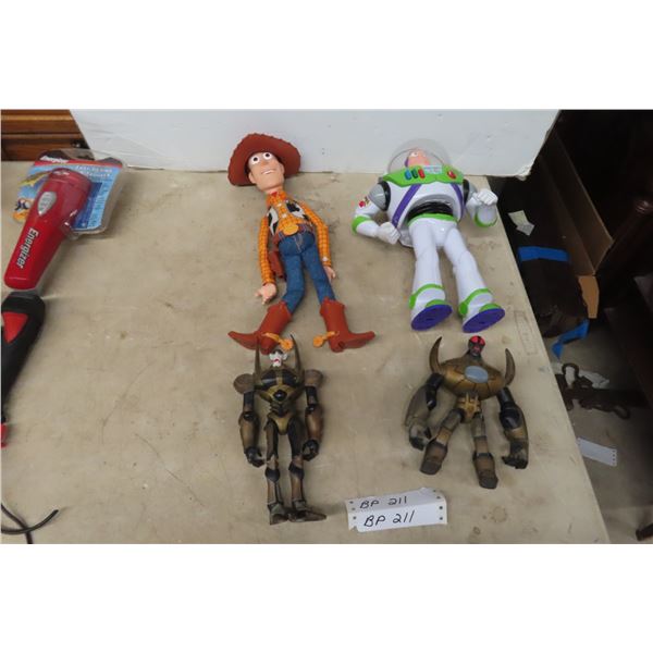 Buzz Light Year, Woody  and 2 Redakai Figures