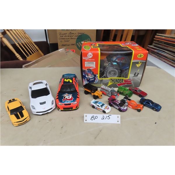 New Thunder Dumpers, 8 Hot Wheels, 2000 Monte Carlo Kellogg's Racer,  Plastic Corvette C7 and 1/43 S